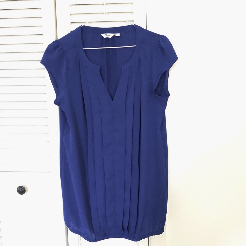 Thyme Maternity and nursing pleated short sleeve blouse - Size XS